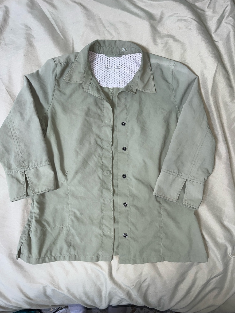 Royal Robbins Women’s Sage Green Casual Button-Down Shirt